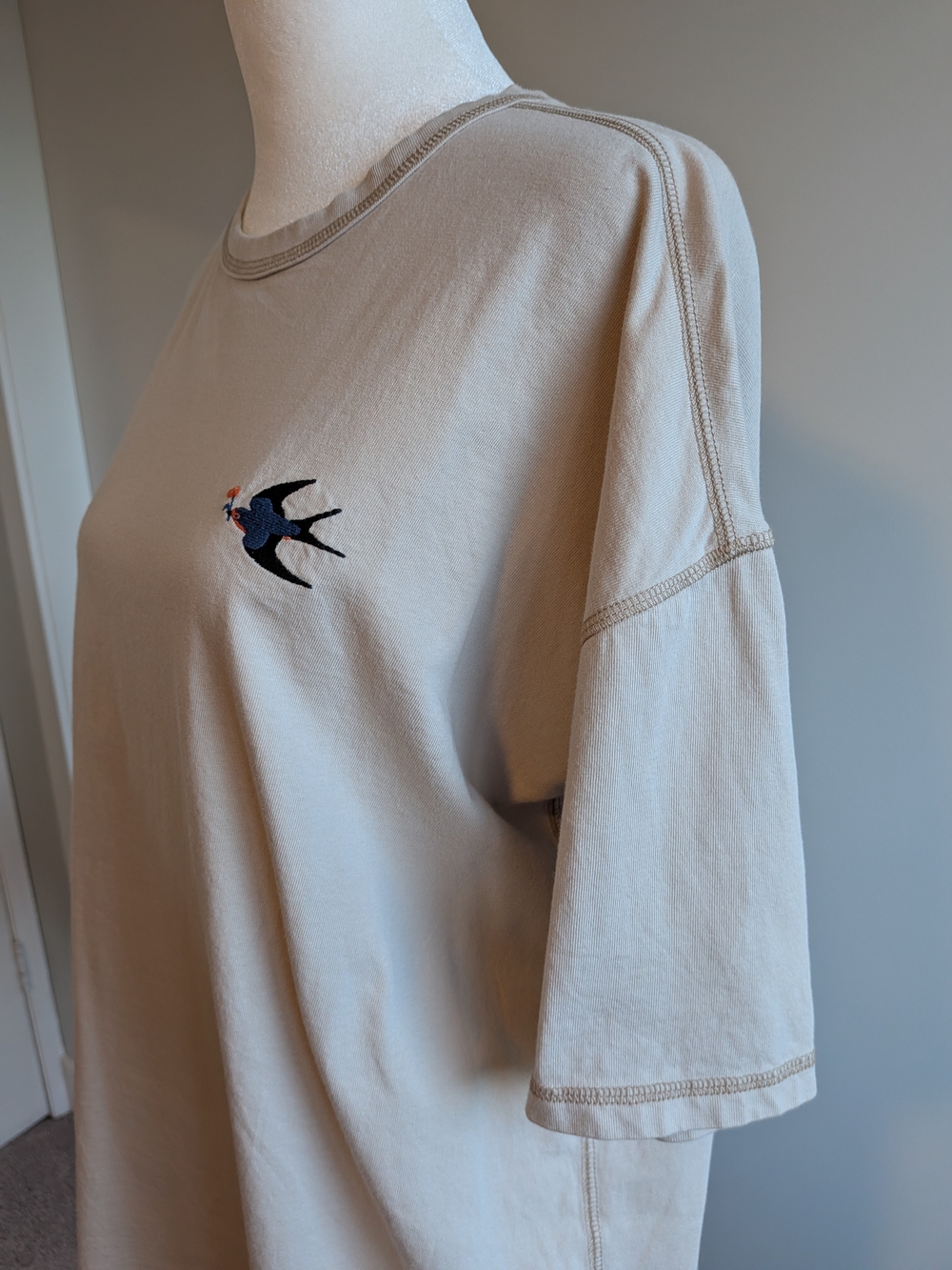 XXL Cotton Embroidered Graphic Tee - West Coast Beige Oversized Soft T-Shirt - Picture 4 of 7